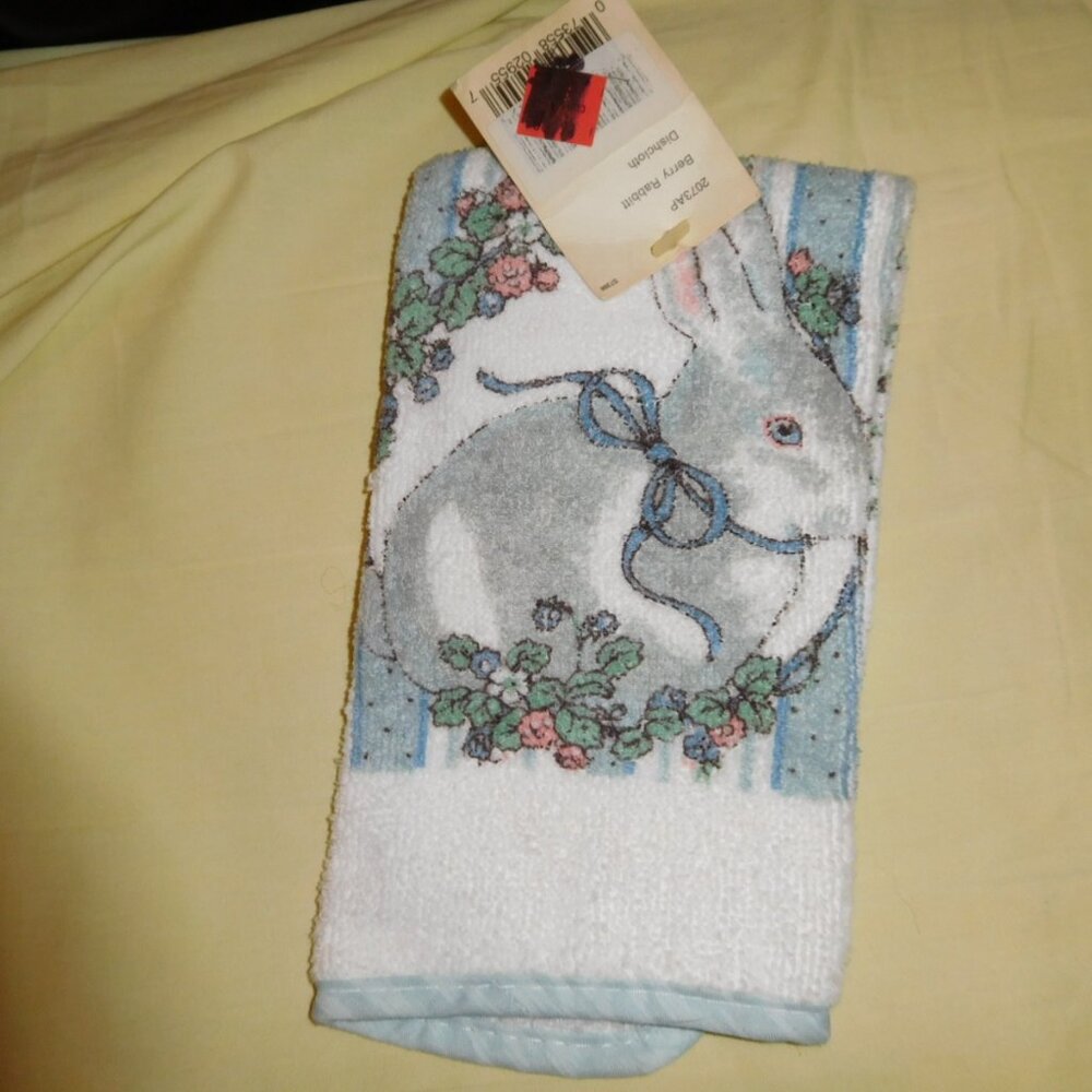 NOS CANNON BERRY RABBITT WASHCLOTH USA MADE MCM VINTAGE